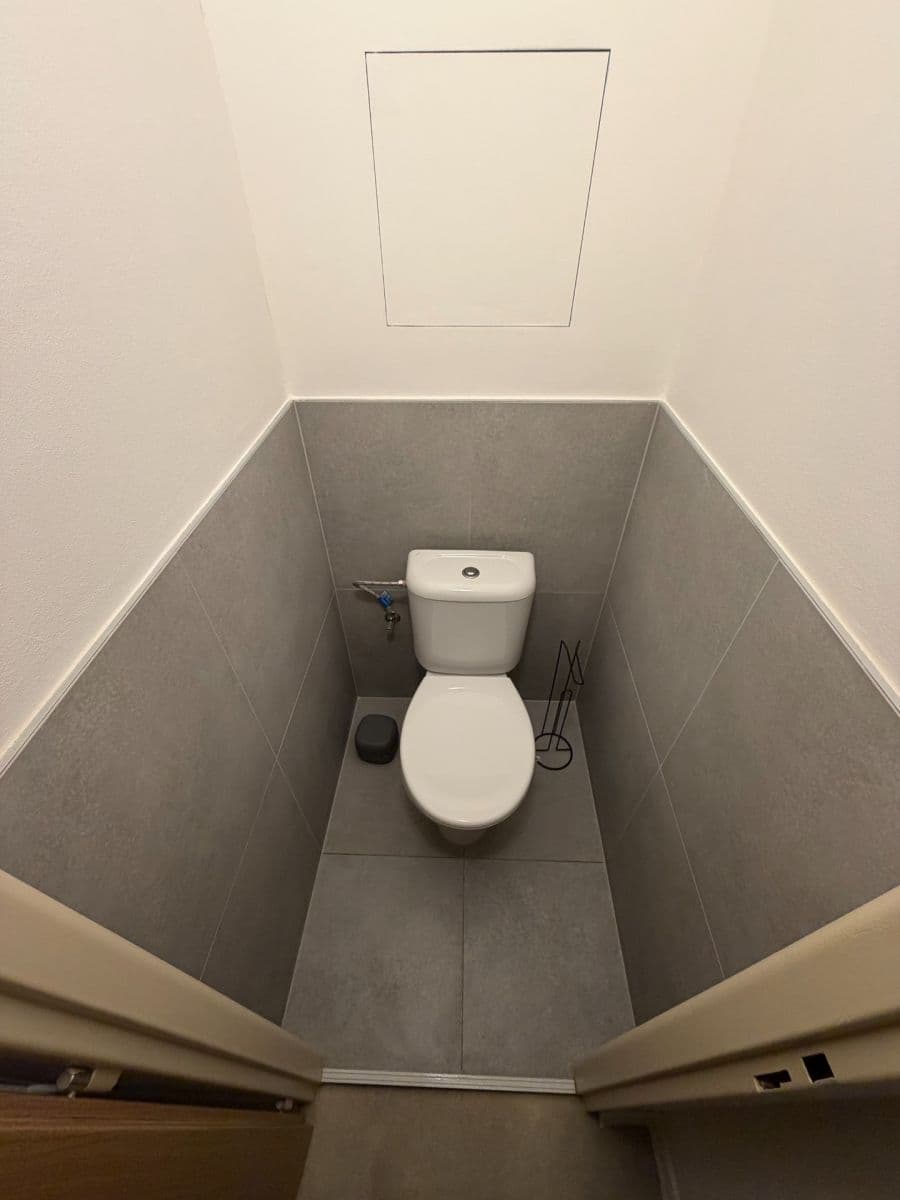 Pronájem bytu 2+kk 43 m², Frýdlantská, Praha, Praha Pronájem bytu 2+kk 43 m², Frýdlantská, Praha, Praha