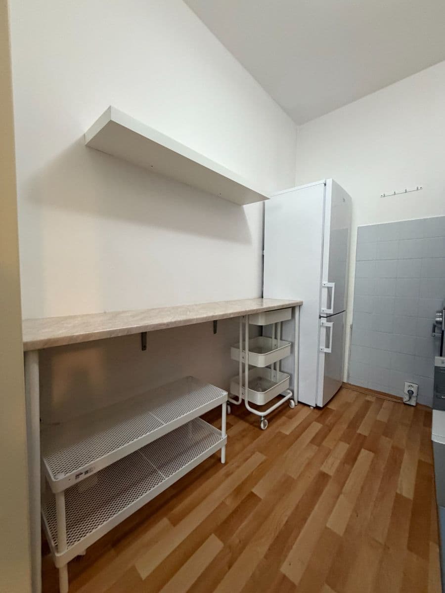 Pronájem bytu 2+kk 43 m², Frýdlantská, Praha, Praha Pronájem bytu 2+kk 43 m², Frýdlantská, Praha, Praha