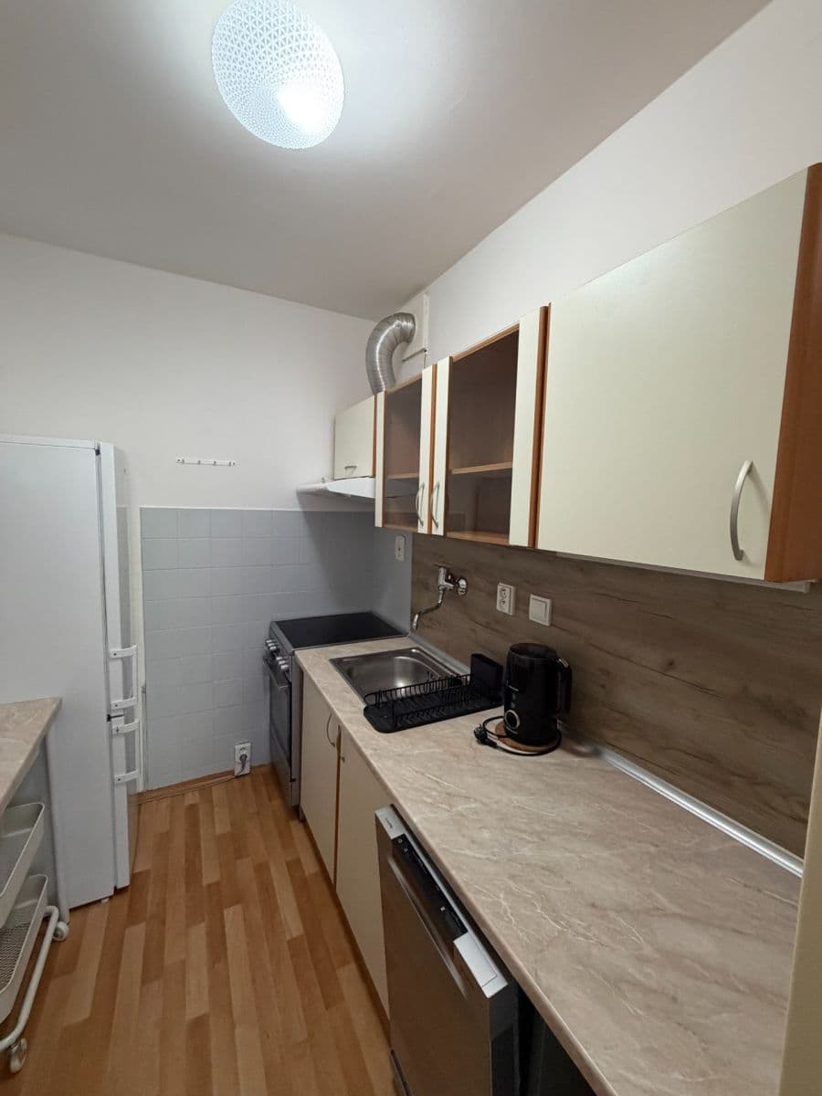 Pronájem bytu 2+kk 43 m², Frýdlantská, Praha, Praha Pronájem bytu 2+kk 43 m², Frýdlantská, Praha, Praha