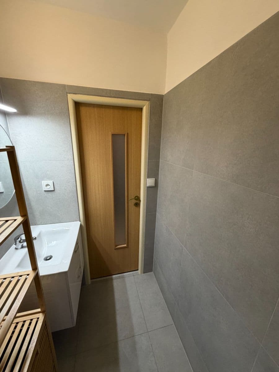 Pronájem bytu 2+kk 43 m², Frýdlantská, Praha, Praha Pronájem bytu 2+kk 43 m², Frýdlantská, Praha, Praha