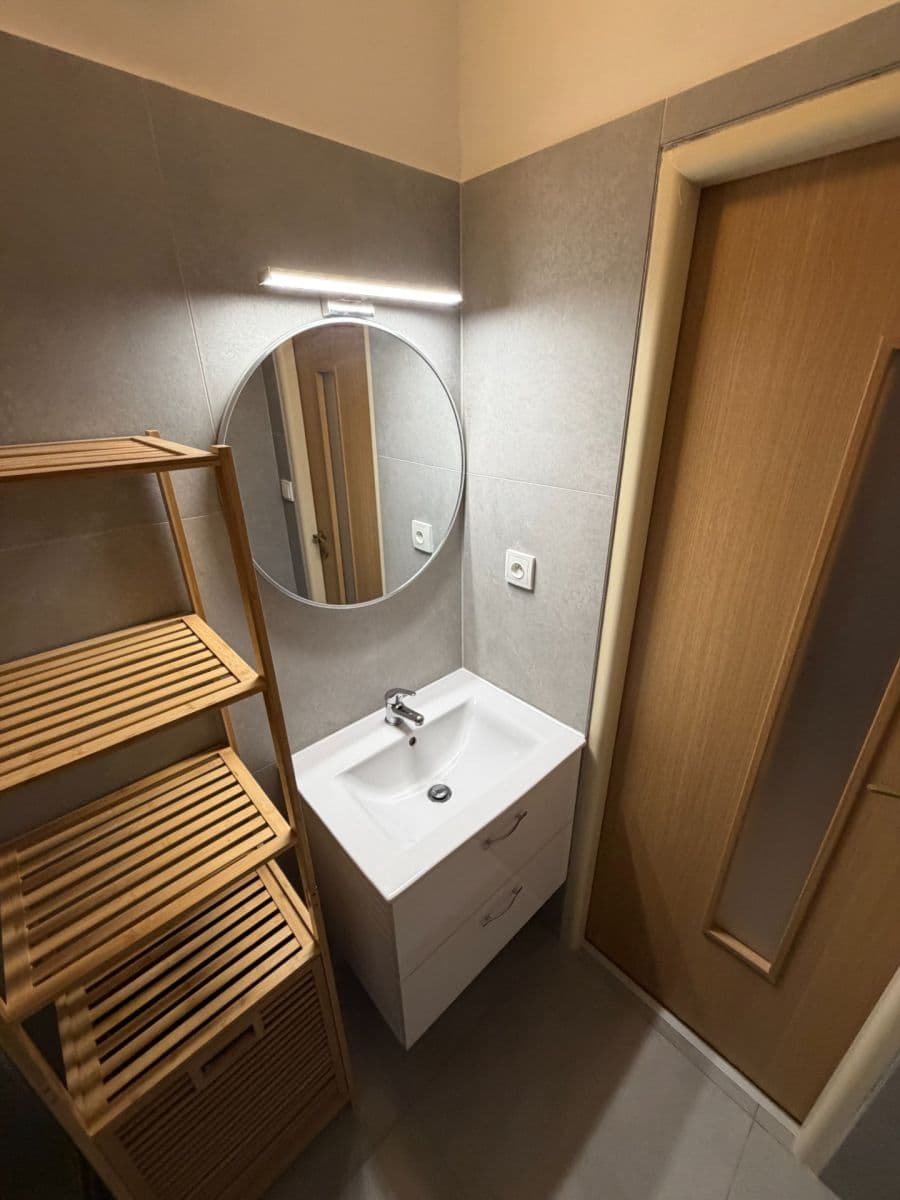 Pronájem bytu 2+kk 43 m², Frýdlantská, Praha, Praha Pronájem bytu 2+kk 43 m², Frýdlantská, Praha, Praha