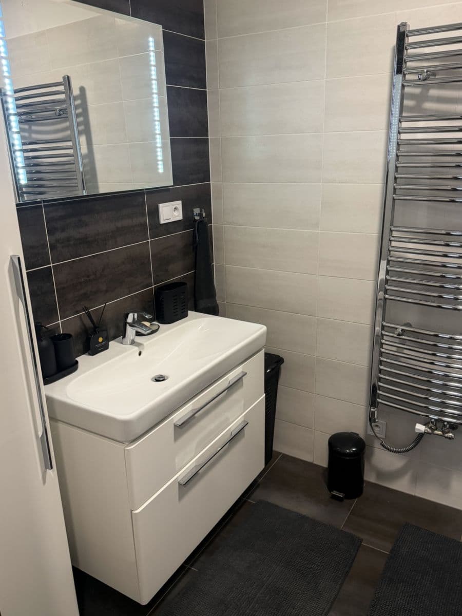Pronájem bytu 2+kk 53 m², Topolová, Olomouc, Olomoucký kraj Pronájem bytu 2+kk 53 m², Topolová, Olomouc, Olomoucký kraj