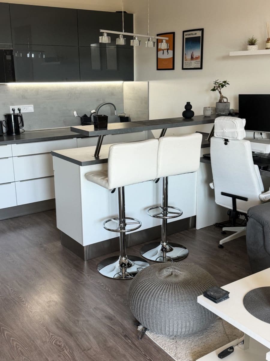 Pronájem bytu 2+kk 53 m², Topolová, Olomouc, Olomoucký kraj Pronájem bytu 2+kk 53 m², Topolová, Olomouc, Olomoucký kraj