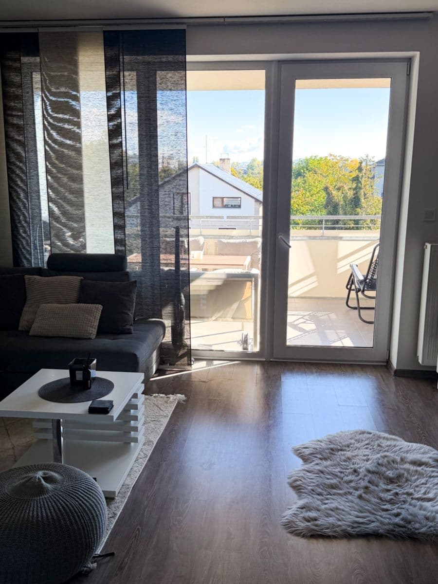 Pronájem bytu 2+kk 53 m², Topolová, Olomouc, Olomoucký kraj Pronájem bytu 2+kk 53 m², Topolová, Olomouc, Olomoucký kraj