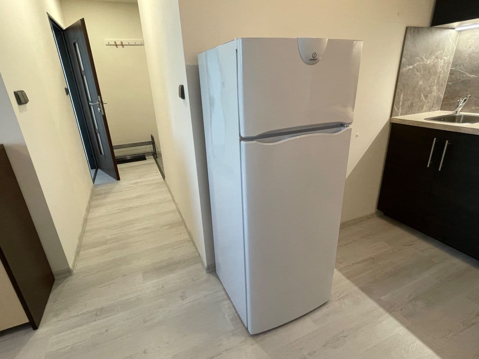 Prodej bytu 2+kk 34 m², Americká, Kladno, Středočeský kraj Prodej bytu 2+kk 34 m², Americká, Kladno, Středočeský kraj