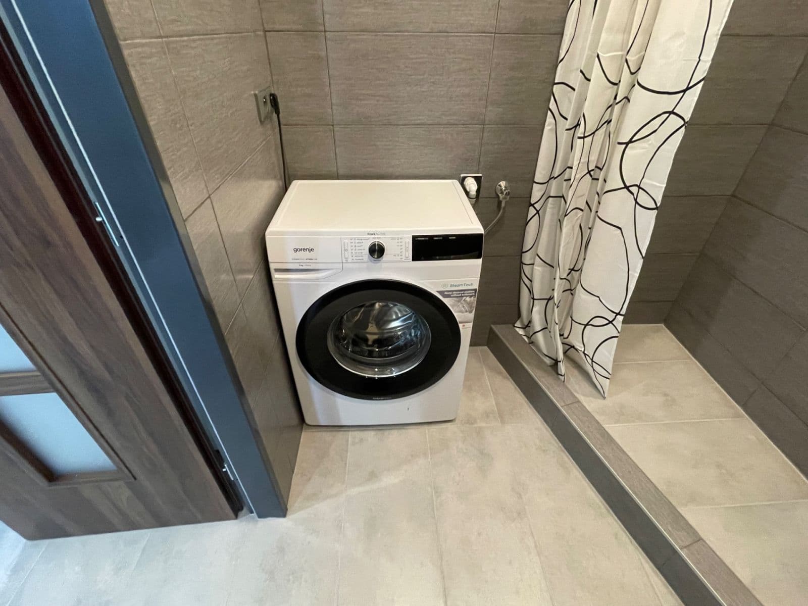 Prodej bytu 2+kk 34 m², Americká, Kladno, Středočeský kraj Prodej bytu 2+kk 34 m², Americká, Kladno, Středočeský kraj