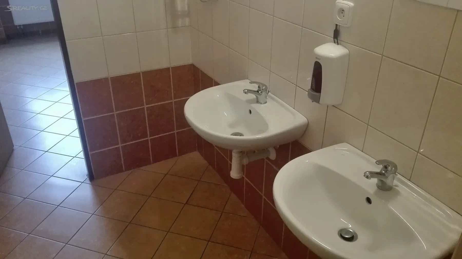Pronájem kanceláře 25 m², Holická, Olomouc, Olomoucký kraj Pronájem kanceláře 25 m², Holická, Olomouc, Olomoucký kraj