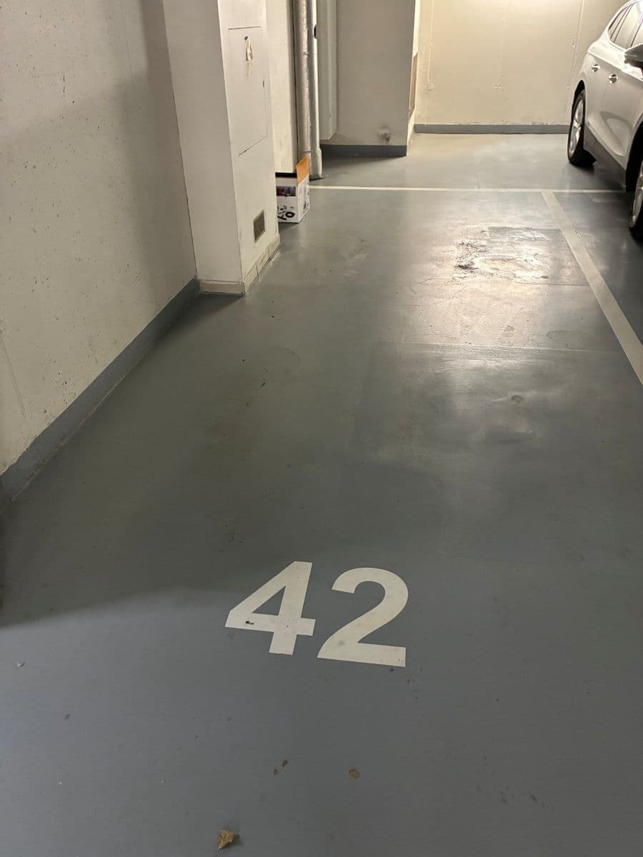 Pronájem garáže 15 m², Na Hroudě, Praha, Praha Pronájem garáže 15 m², Na Hroudě, Praha, Praha