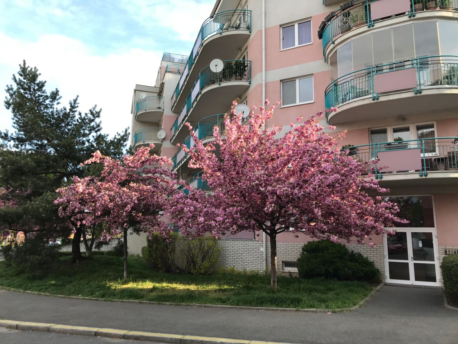 Pronájem garáže 15 m², Na Hroudě, Praha, Praha Pronájem garáže 15 m², Na Hroudě, Praha, Praha