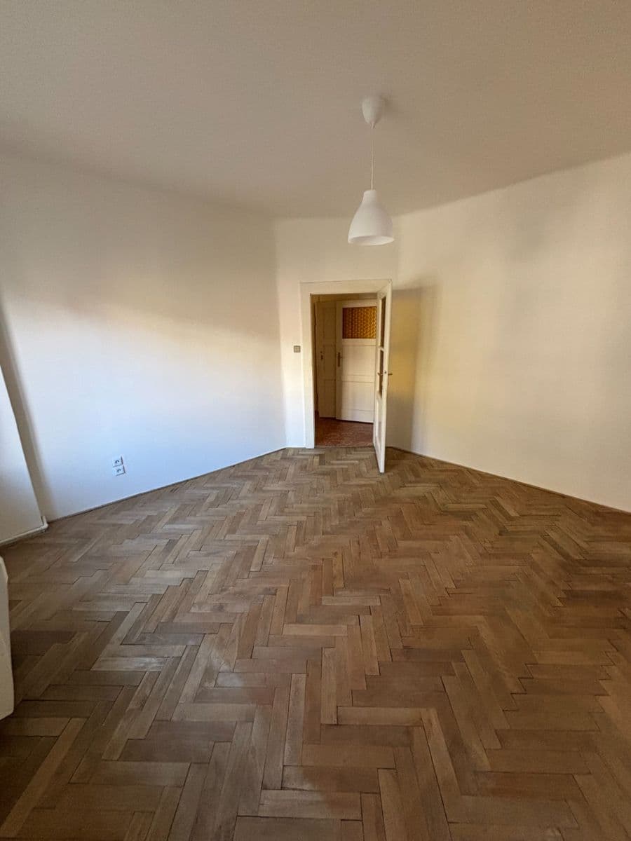 Pronájem bytu 3+1 60 m², Biskupcova, Praha, Praha Pronájem bytu 3+1 60 m², Biskupcova, Praha, Praha