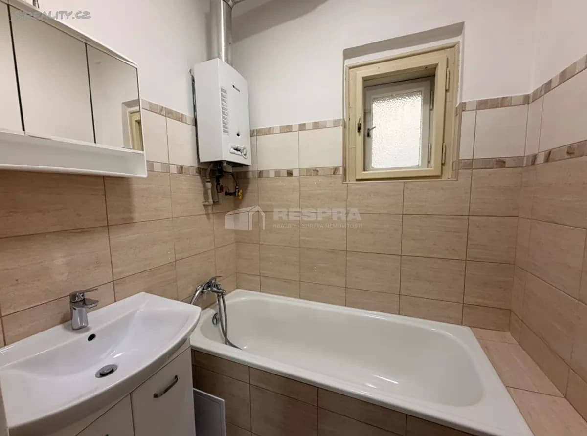 Pronájem bytu 3+1 60 m², Biskupcova, Praha, Praha Pronájem bytu 3+1 60 m², Biskupcova, Praha, Praha