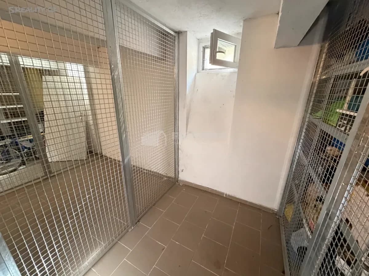 Pronájem bytu 3+1 60 m², Biskupcova, Praha, Praha Pronájem bytu 3+1 60 m², Biskupcova, Praha, Praha