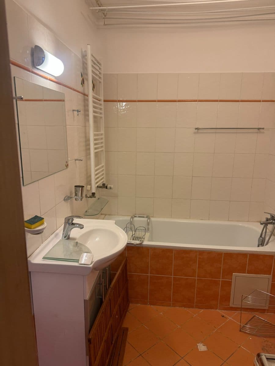 Pronájem bytu 3+kk 84 m², Za Sídlištěm, Dolní Břežany, Středočeský kraj Pronájem bytu 3+kk 84 m², Za Sídlištěm, Dolní Břežany, Středočeský kraj