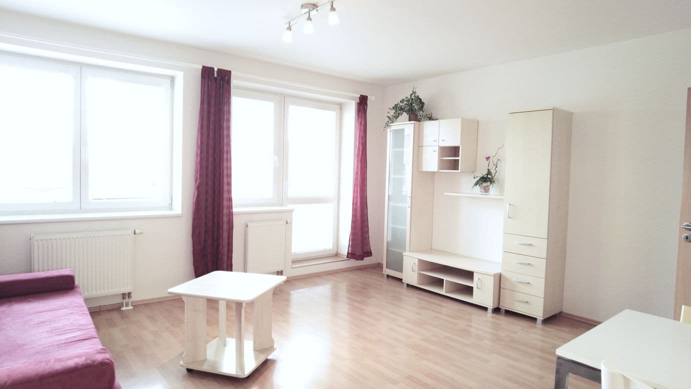 Pronájem bytu 1+kk 37 m², Boloňská, Praha, Praha Pronájem bytu 1+kk 37 m², Boloňská, Praha, Praha