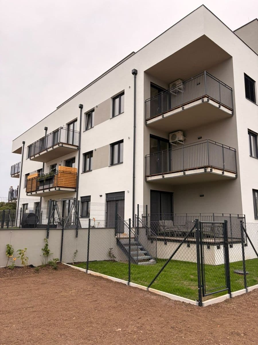 Pronájem bytu 2+kk 46 m², Generála Bočka, Praha, Praha Pronájem bytu 2+kk 46 m², Generála Bočka, Praha, Praha