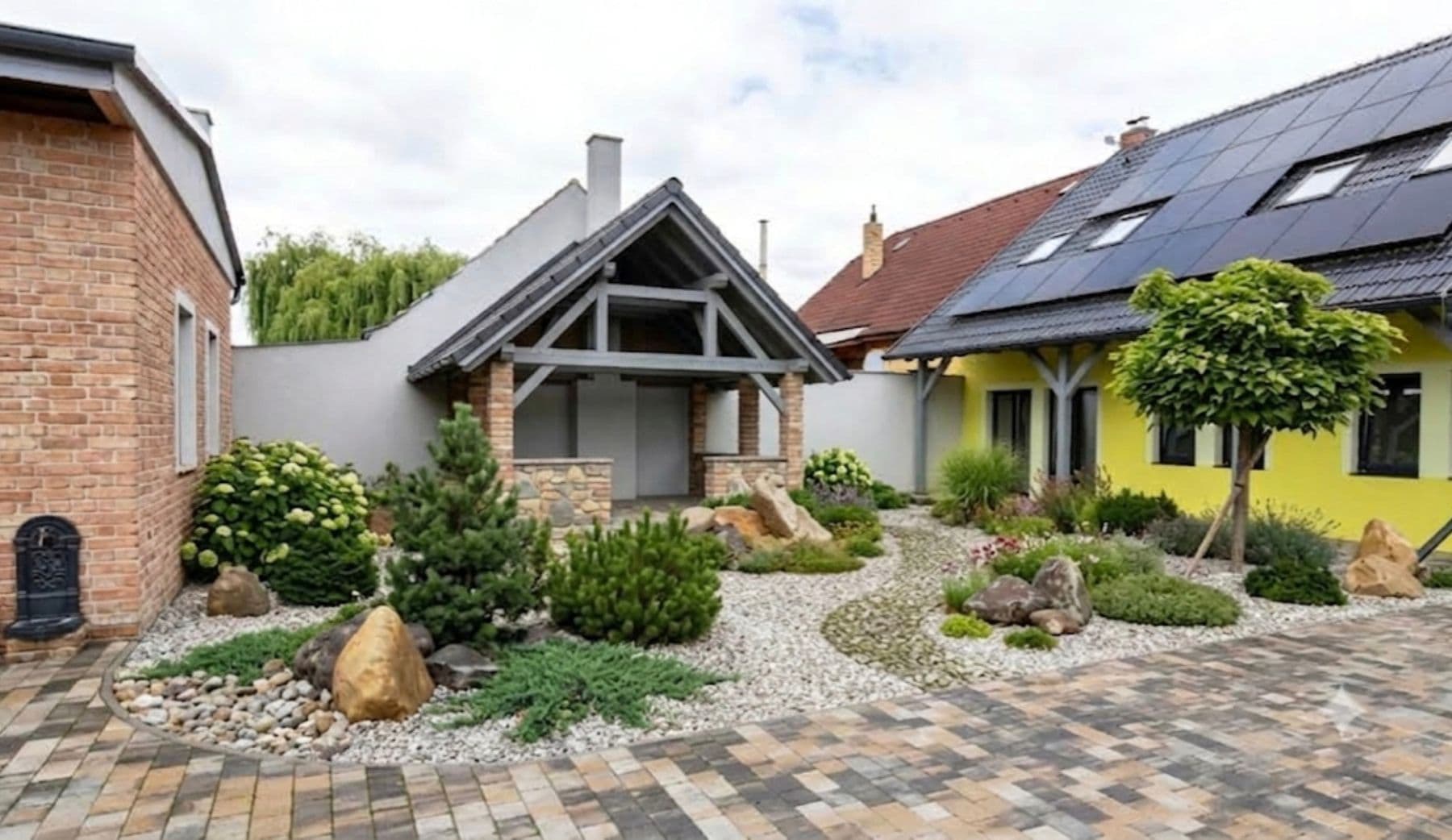 Pronájem bytu 4+kk 100 m², Revoluční, Přeštice, Plzeňský kraj Pronájem bytu 4+kk 100 m², Revoluční, Přeštice, Plzeňský kraj