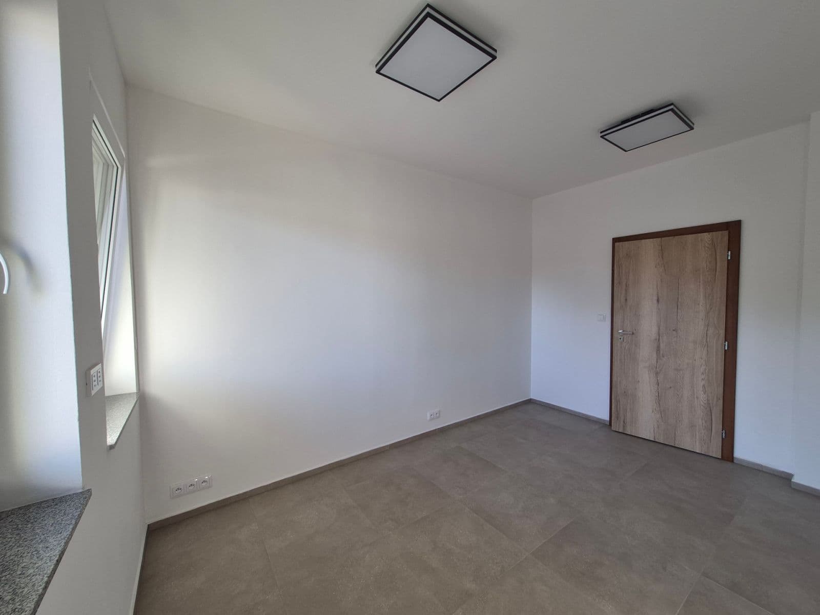 Pronájem bytu 4+kk 100 m², Revoluční, Přeštice, Plzeňský kraj Pronájem bytu 4+kk 100 m², Revoluční, Přeštice, Plzeňský kraj