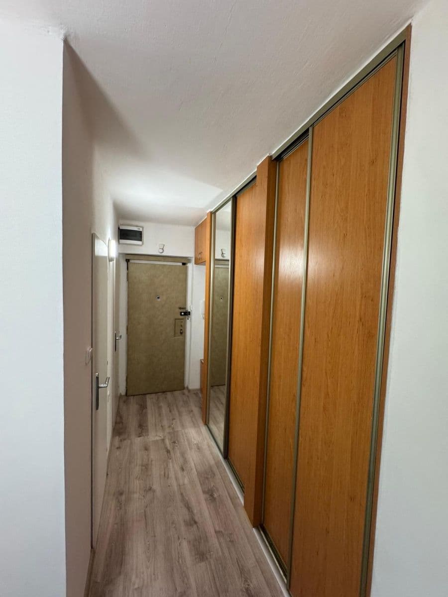 Pronájem bytu 2+1 53 m², Bachmačská, Ostrava, Moravskoslezský kraj Pronájem bytu 2+1 53 m², Bachmačská, Ostrava, Moravskoslezský kraj