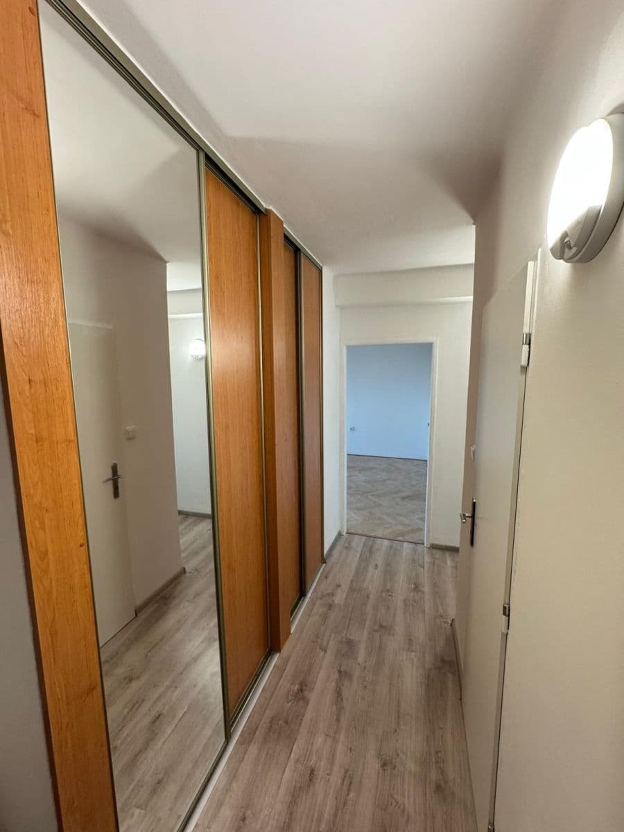 Pronájem bytu 2+1 53 m², Bachmačská, Ostrava, Moravskoslezský kraj Pronájem bytu 2+1 53 m², Bachmačská, Ostrava, Moravskoslezský kraj