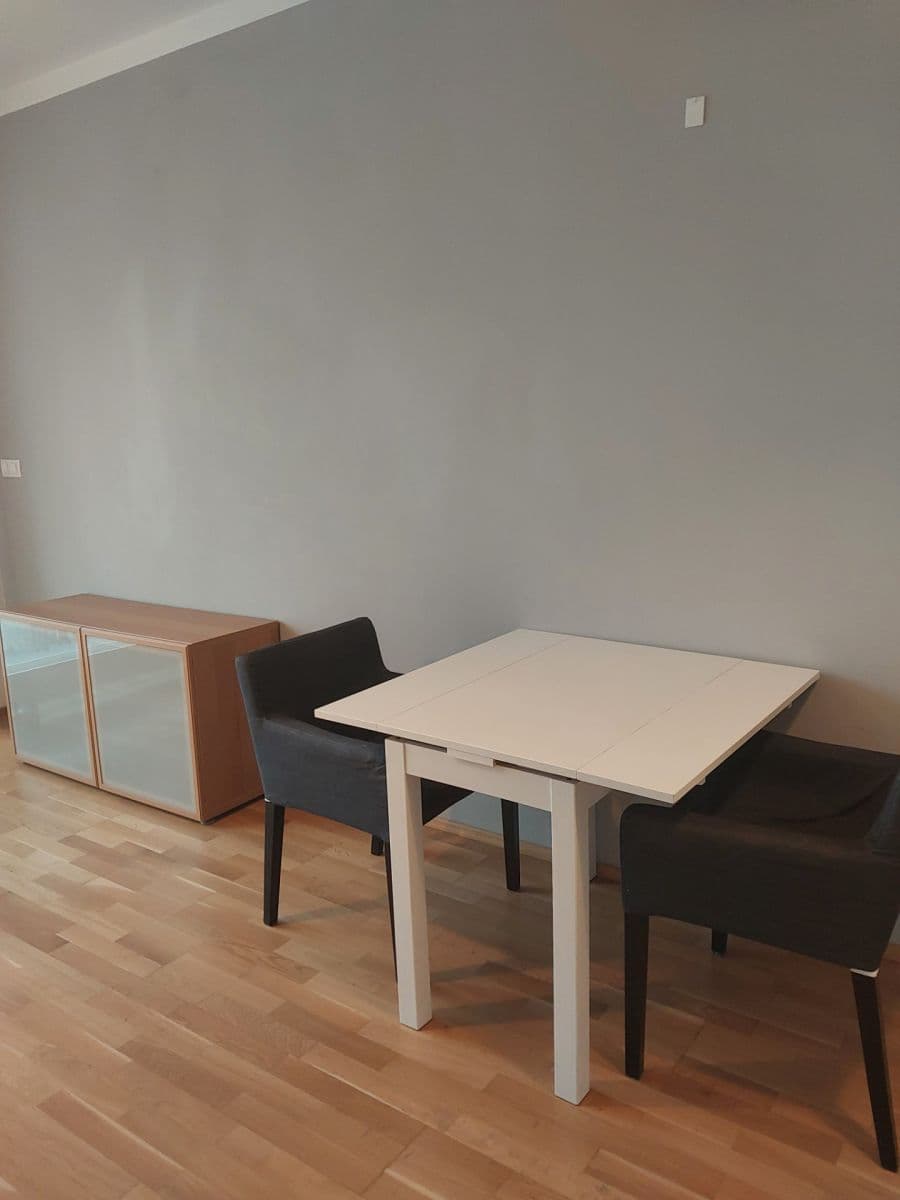 Pronájem bytu 1+kk 41 m², Korunní, Praha, Praha Pronájem bytu 1+kk 41 m², Korunní, Praha, Praha