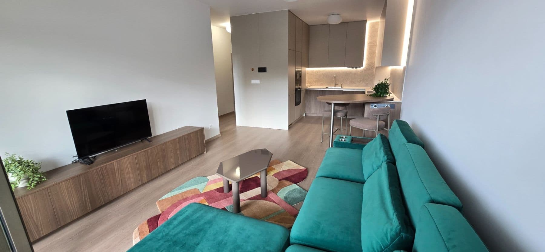 Pronájem bytu 2+1 52 m², Česká, Prešov, Prešovský kraj Pronájem bytu 2+1 52 m², Česká, Prešov, Prešovský kraj