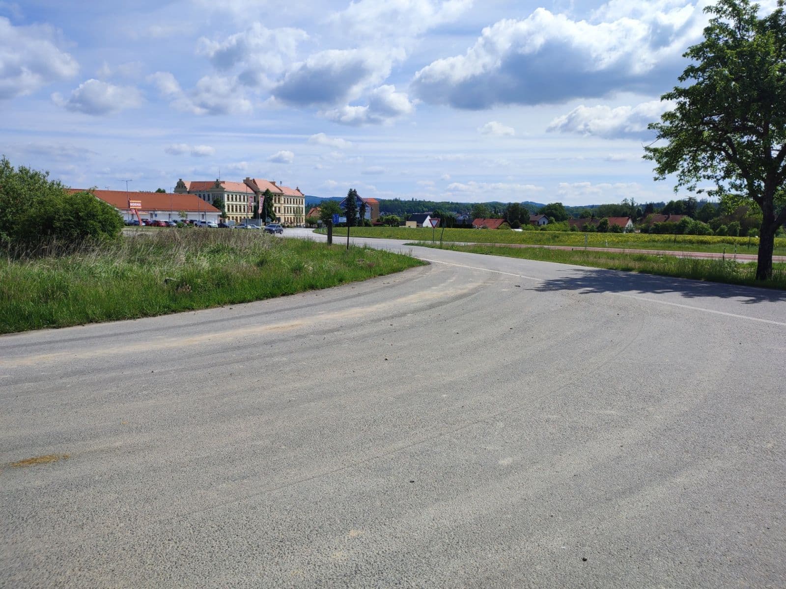 Prodej pozemku 9.000 m², Protivín, Jihočeský kraj Prodej pozemku 9.000 m², Protivín, Jihočeský kraj