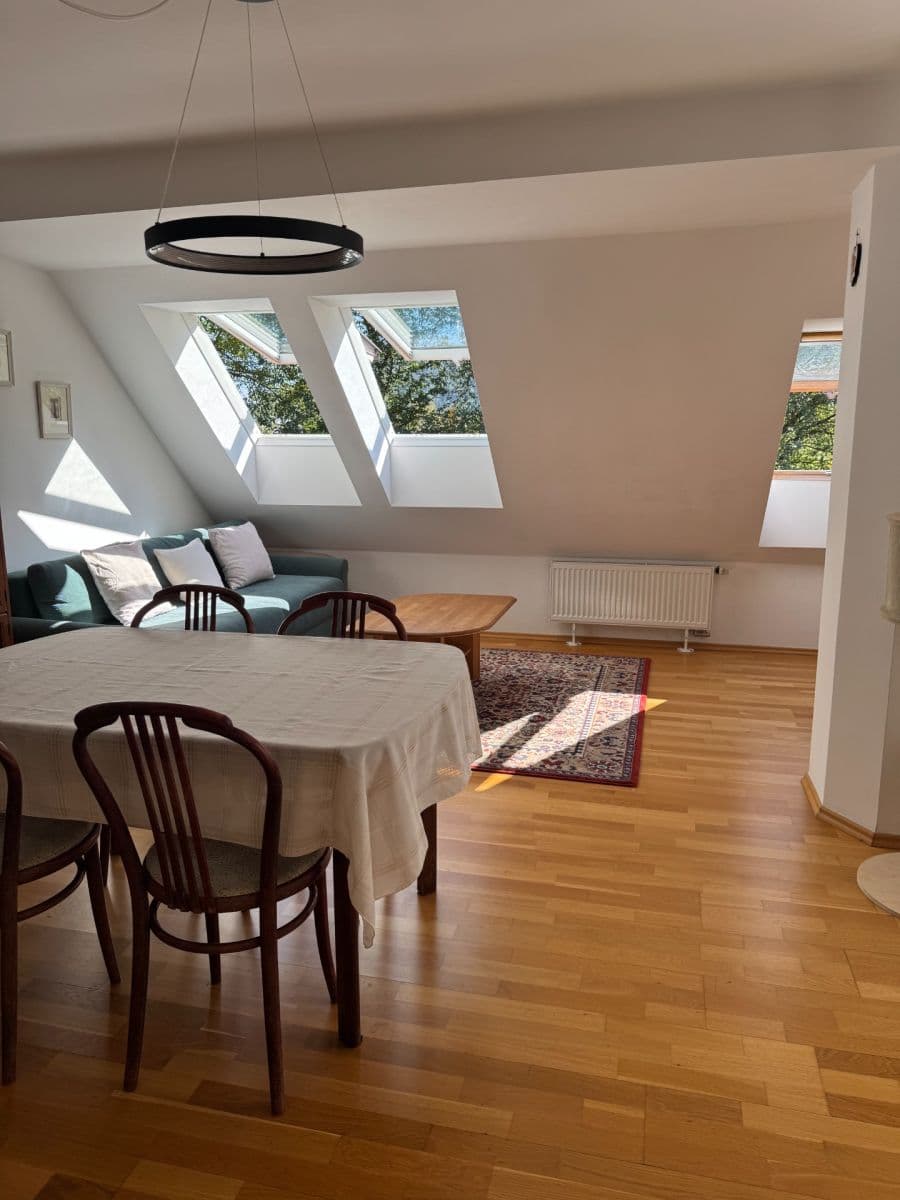 Pronájem bytu 3+kk 110 m², Nad kašnou, Brno, Jihomoravský kraj Pronájem bytu 3+kk 110 m², Nad kašnou, Brno, Jihomoravský kraj