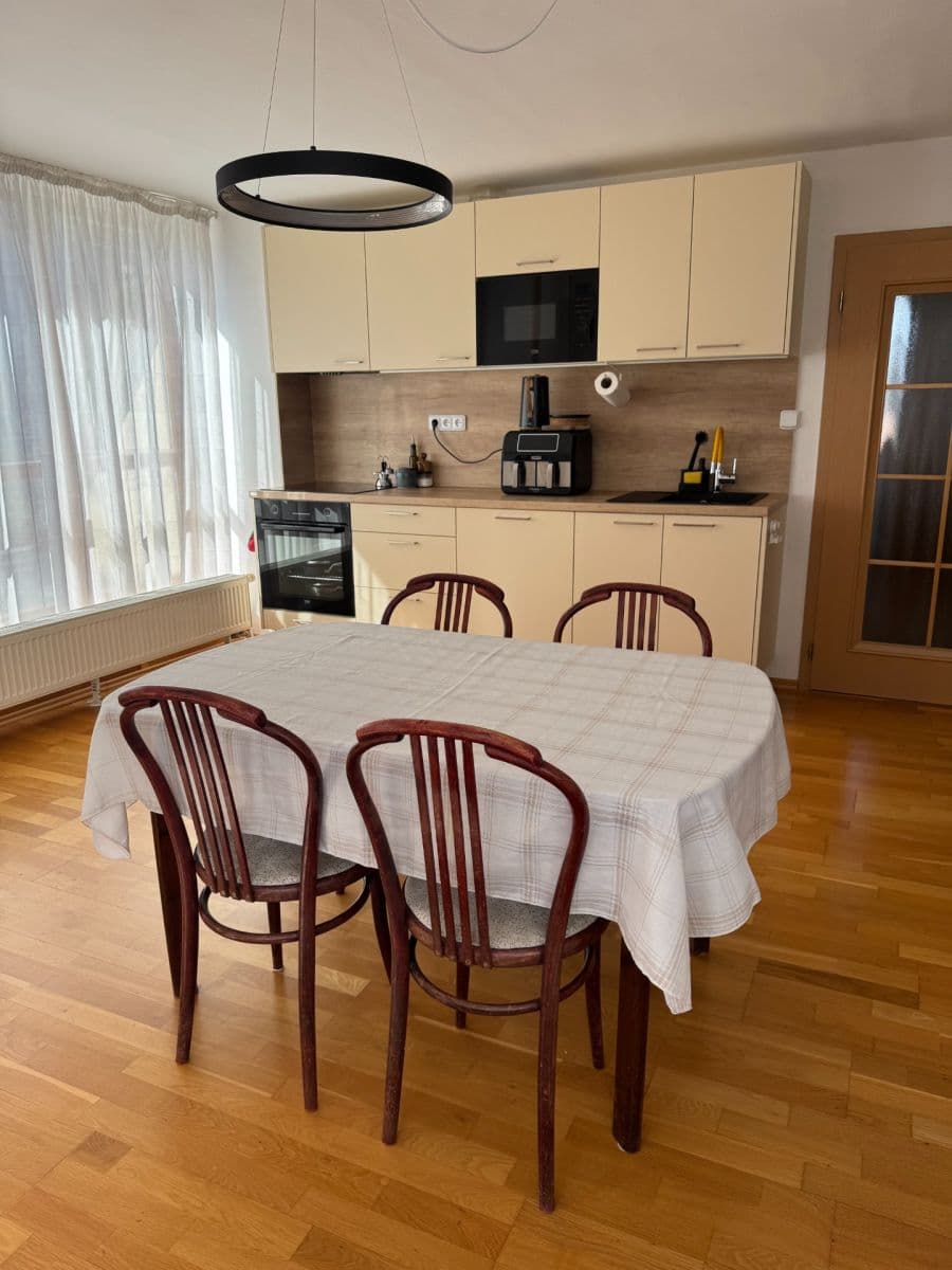 Pronájem bytu 3+kk 110 m², Nad kašnou, Brno, Jihomoravský kraj Pronájem bytu 3+kk 110 m², Nad kašnou, Brno, Jihomoravský kraj