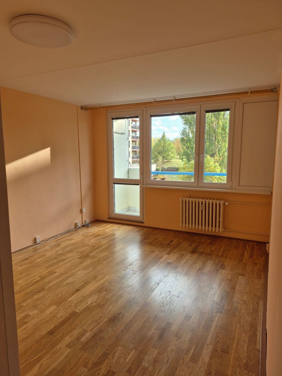 Pronájem bytu 2+1 46 m², Zvoncovitá, Praha, Praha Pronájem bytu 2+1 46 m², Zvoncovitá, Praha, Praha