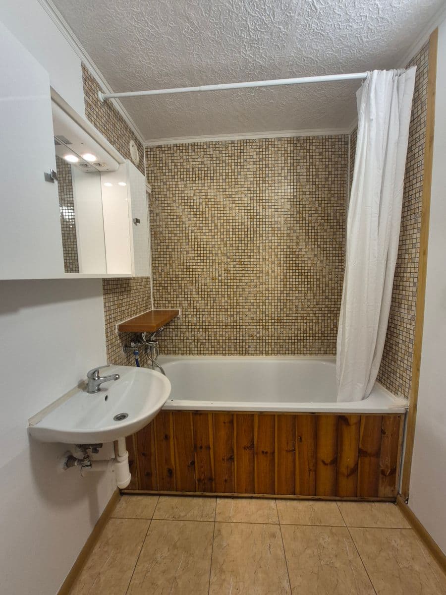 Pronájem bytu 2+1 46 m², Zvoncovitá, Praha, Praha Pronájem bytu 2+1 46 m², Zvoncovitá, Praha, Praha