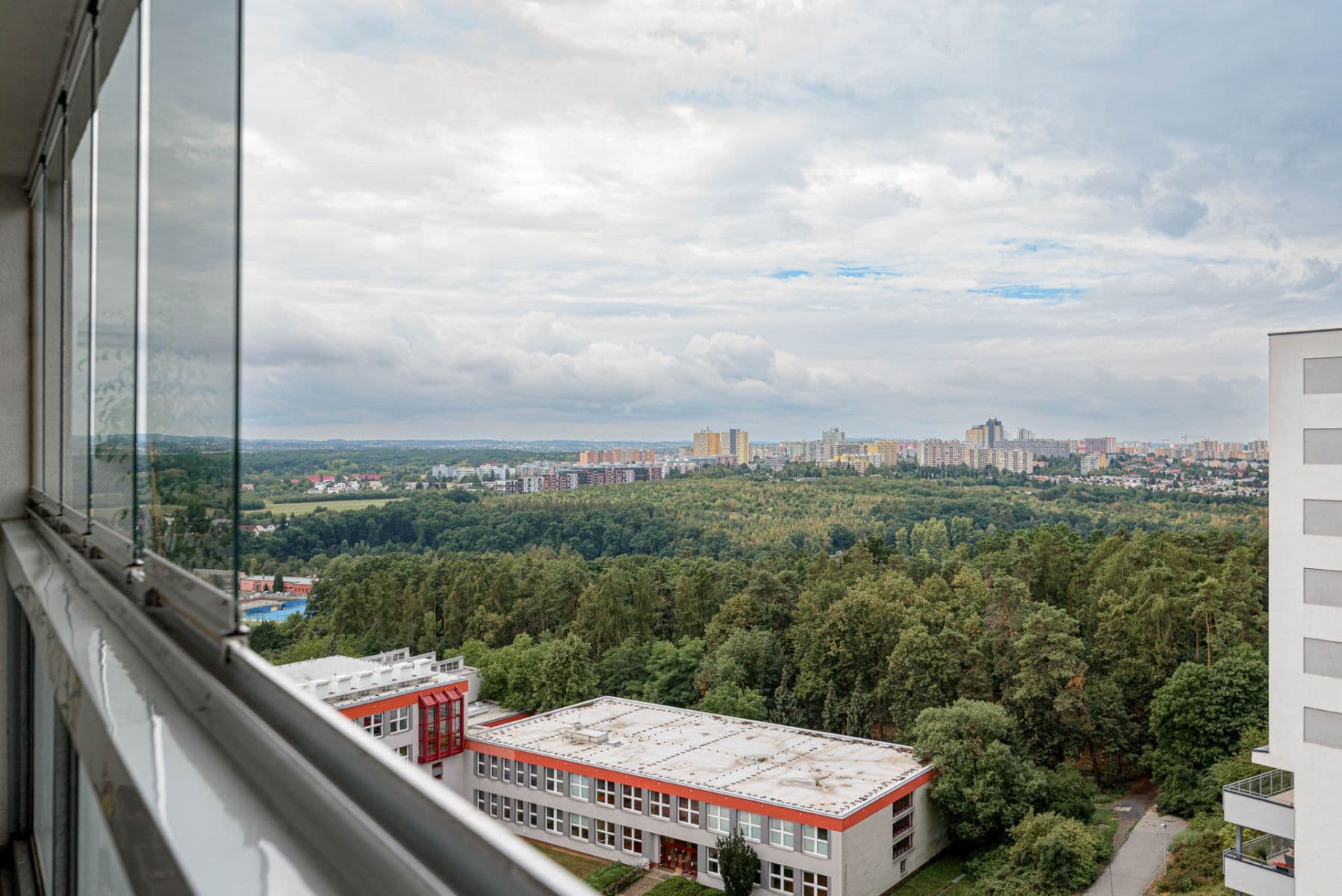 Prodej bytu 3+1 70 m², Nad přehradou, Praha, Praha Prodej bytu 3+1 70 m², Nad přehradou, Praha, Praha