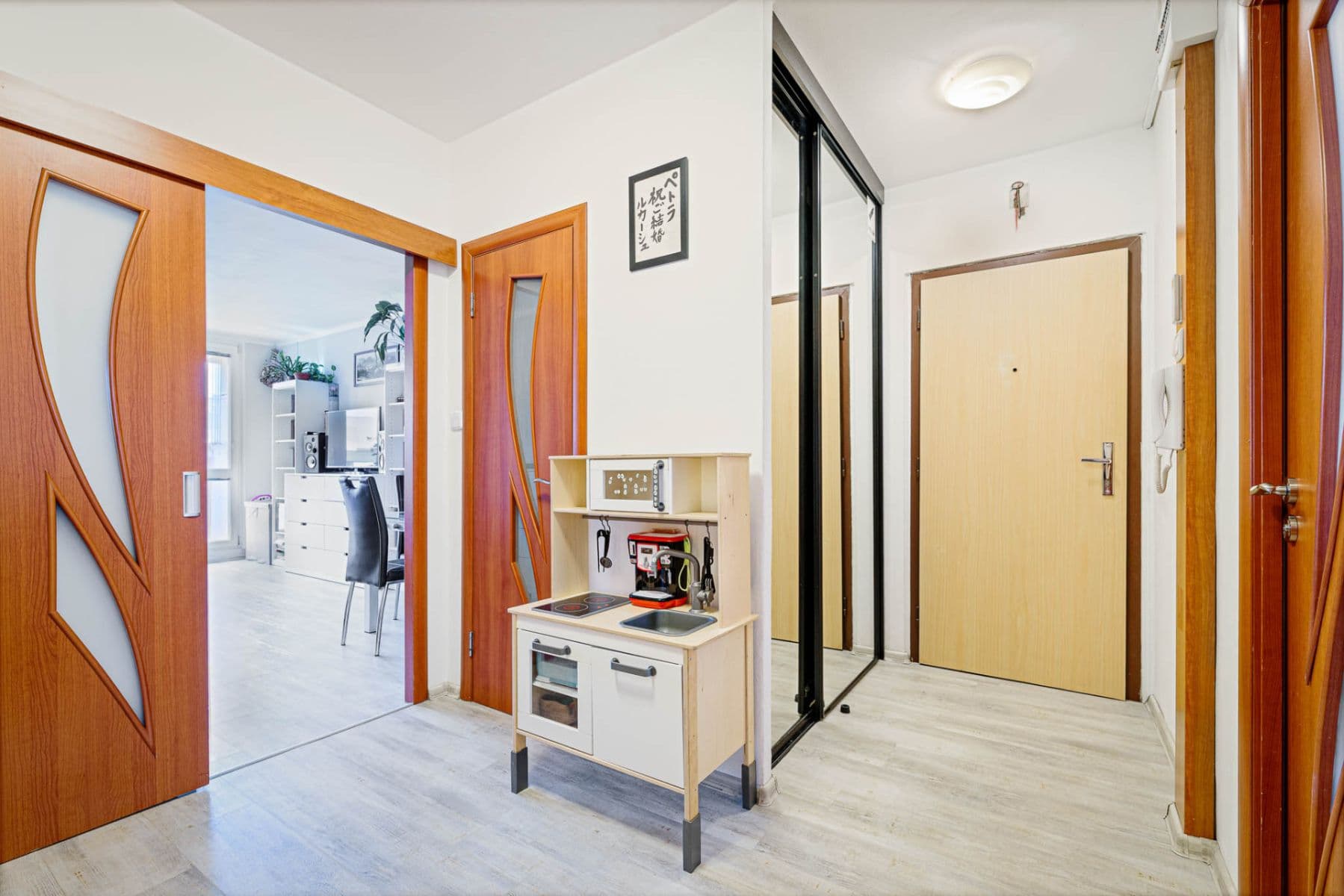 Prodej bytu 3+1 70 m², Nad přehradou, Praha, Praha Prodej bytu 3+1 70 m², Nad přehradou, Praha, Praha