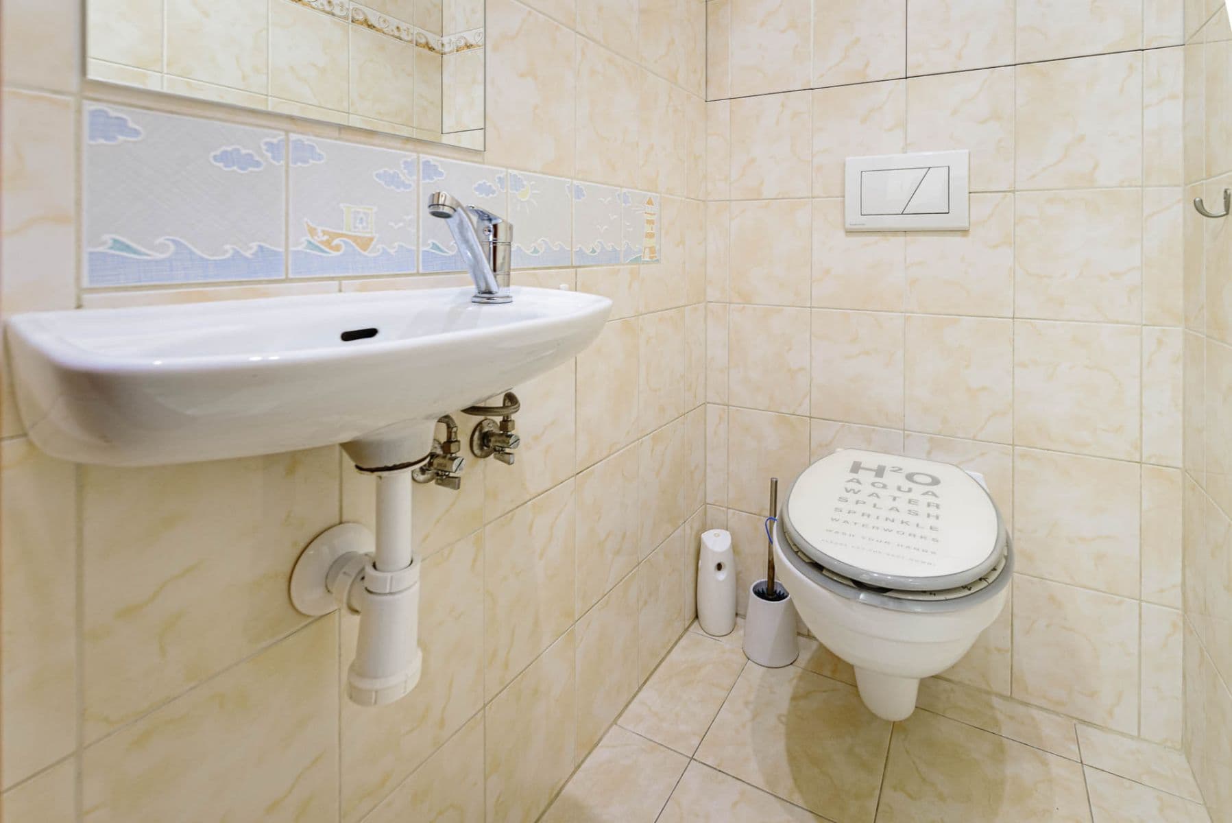 Prodej bytu 3+1 70 m², Nad přehradou, Praha, Praha Prodej bytu 3+1 70 m², Nad přehradou, Praha, Praha