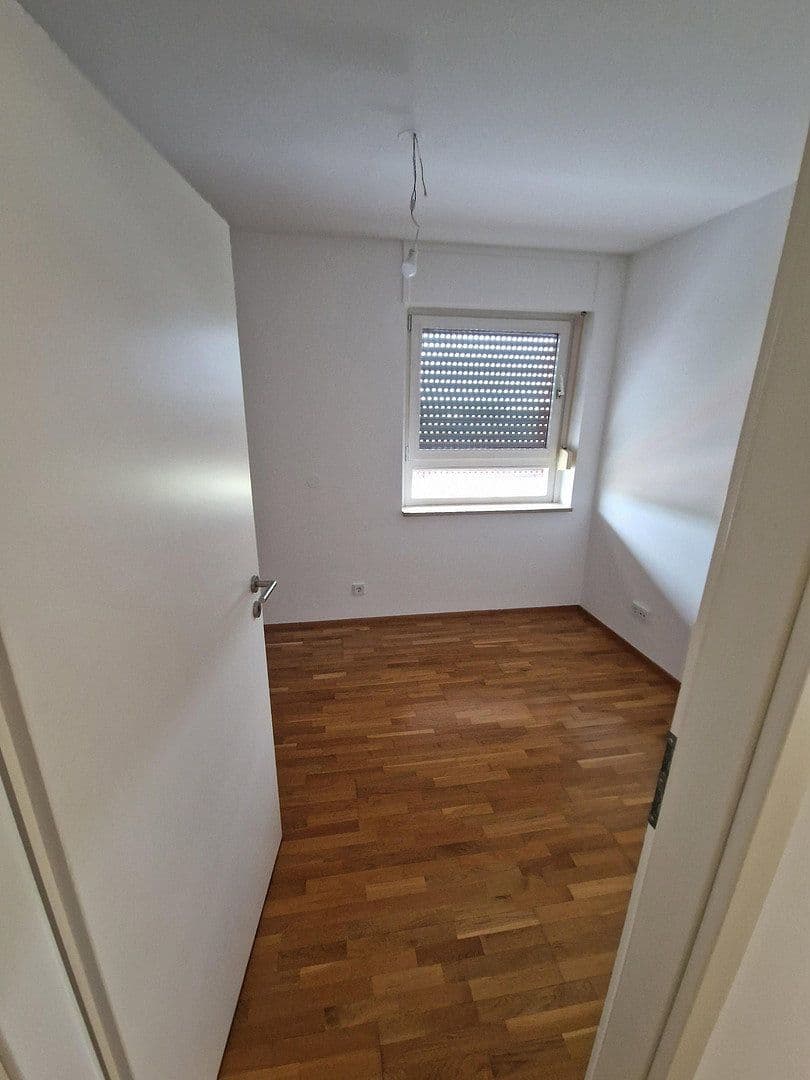Pronájem bytu 4+1 78 m², Unterhaching, Bavorsko Pronájem bytu 4+1 78 m², Unterhaching, Bavorsko