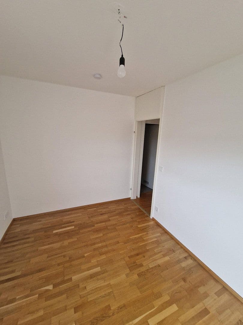 Pronájem bytu 4+1 78 m², Unterhaching, Bavorsko Pronájem bytu 4+1 78 m², Unterhaching, Bavorsko