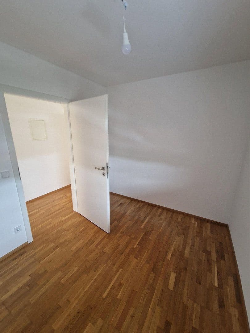 Pronájem bytu 4+1 78 m², Unterhaching, Bavorsko Pronájem bytu 4+1 78 m², Unterhaching, Bavorsko