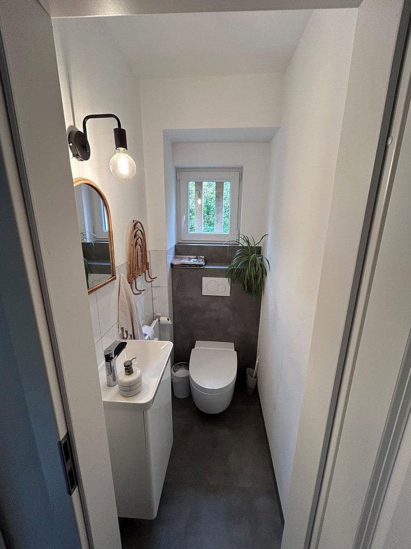Prodej bytu 4+1 96 m², Stuttgart, Bádensko-Württembersko Prodej bytu 4+1 96 m², Stuttgart, Bádensko-Württembersko