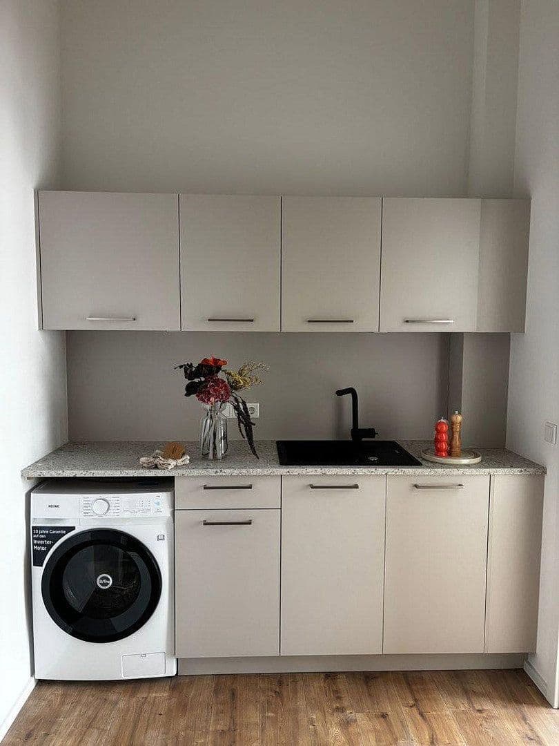 Pronájem bytu 83 m², Fürther Strasse 42a, Nürnberg, Bavorsko Pronájem bytu 83 m², Fürther Strasse 42a, Nürnberg, Bavorsko