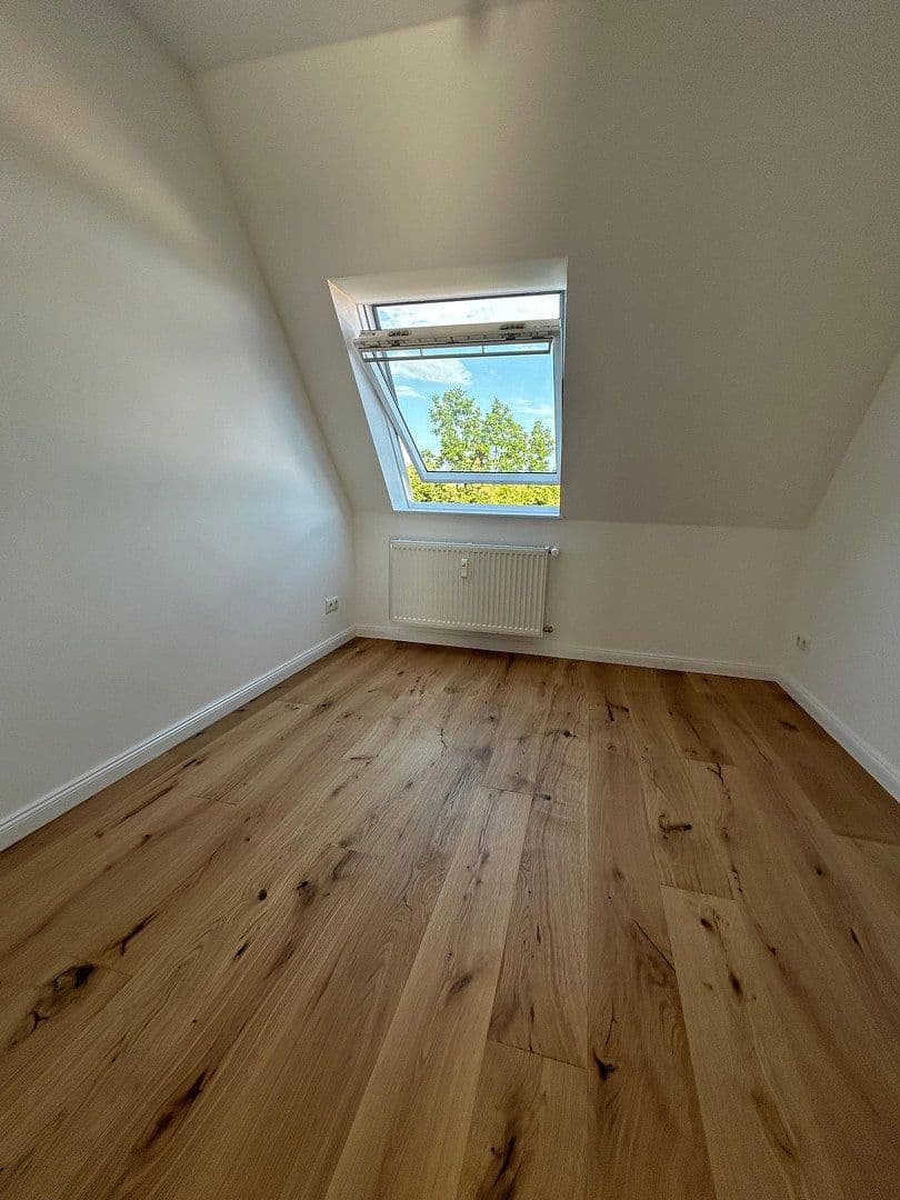 Pronájem bytu 3+1 90 m², München, Bavorsko Pronájem bytu 3+1 90 m², München, Bavorsko