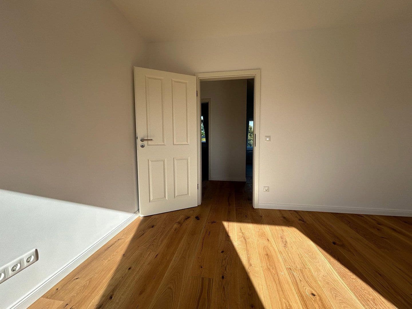 Pronájem bytu 3+1 90 m², München, Bavorsko Pronájem bytu 3+1 90 m², München, Bavorsko