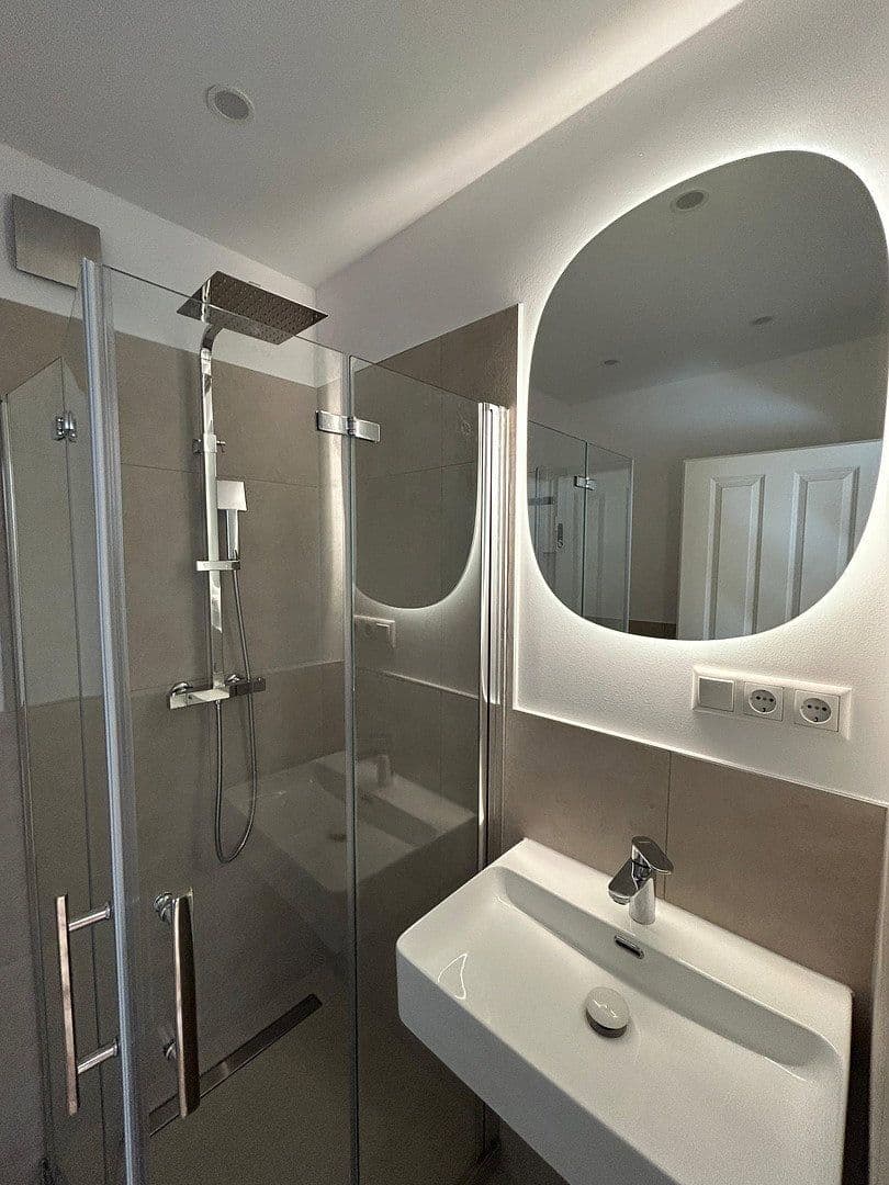 Pronájem bytu 3+1 90 m², München, Bavorsko Pronájem bytu 3+1 90 m², München, Bavorsko