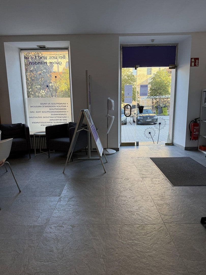 Pronájem nebytového prostoru 150 m², Marktplatz 18, Ellwangen (Jagst), Bádensko-Württembersko Pronájem nebytového prostoru 150 m², Marktplatz 18, Ellwangen (Jagst), Bádensko-Württembersko