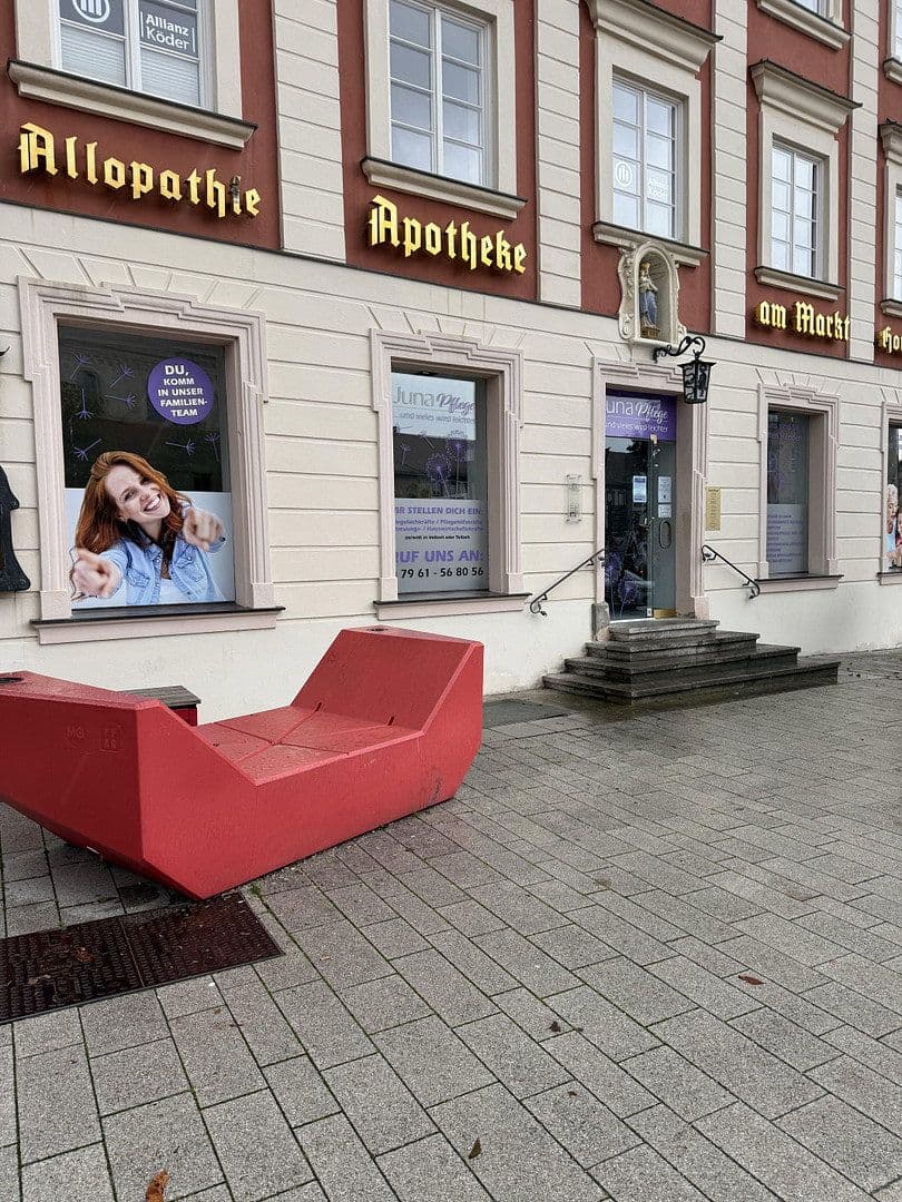 Pronájem nebytového prostoru 150 m², Marktplatz 18, Ellwangen (Jagst), Bádensko-Württembersko Pronájem nebytového prostoru 150 m², Marktplatz 18, Ellwangen (Jagst), Bádensko-Württembersko