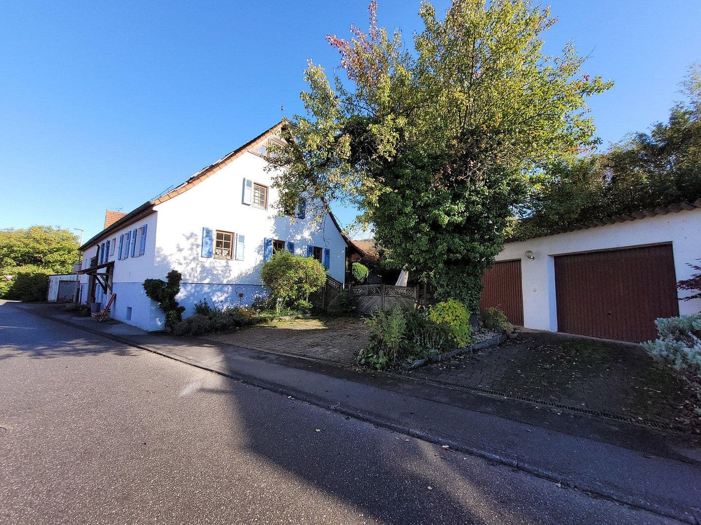 Prodej domu 150 m², pozemek 1.390 m², Kirchstraße 3, Beilstein, Bádensko-Württembersko Prodej domu 150 m², pozemek 1.390 m², Kirchstraße 3, Beilstein, Bádensko-Württembersko