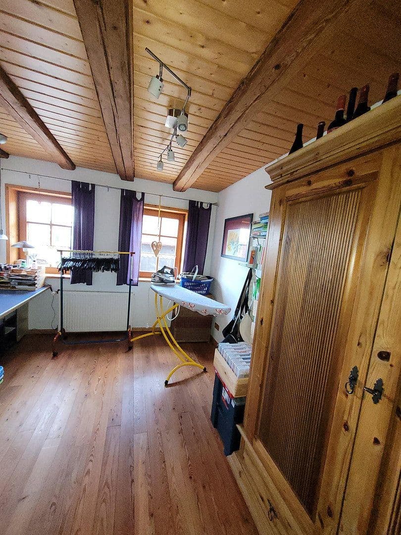 Prodej domu 150 m², pozemek 1.390 m², Kirchstraße 3, Beilstein, Bádensko-Württembersko Prodej domu 150 m², pozemek 1.390 m², Kirchstraße 3, Beilstein, Bádensko-Württembersko
