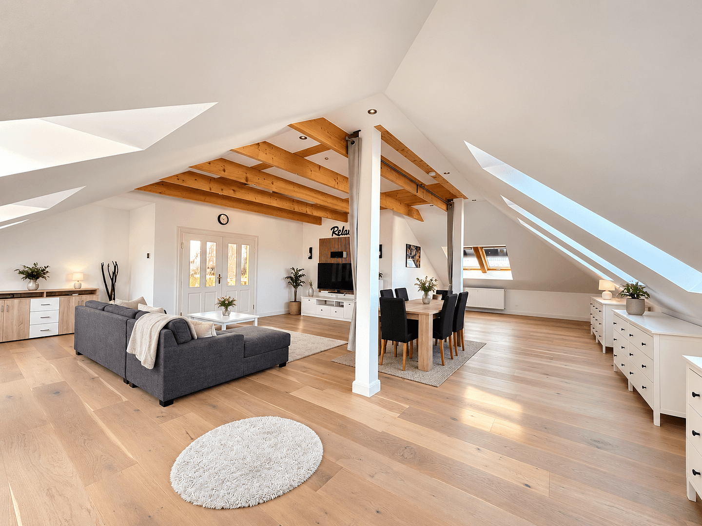 Prodej domu 274 m², pozemek 665 m², Harsefeld, Dolní Sasko Prodej domu 274 m², pozemek 665 m², Harsefeld, Dolní Sasko