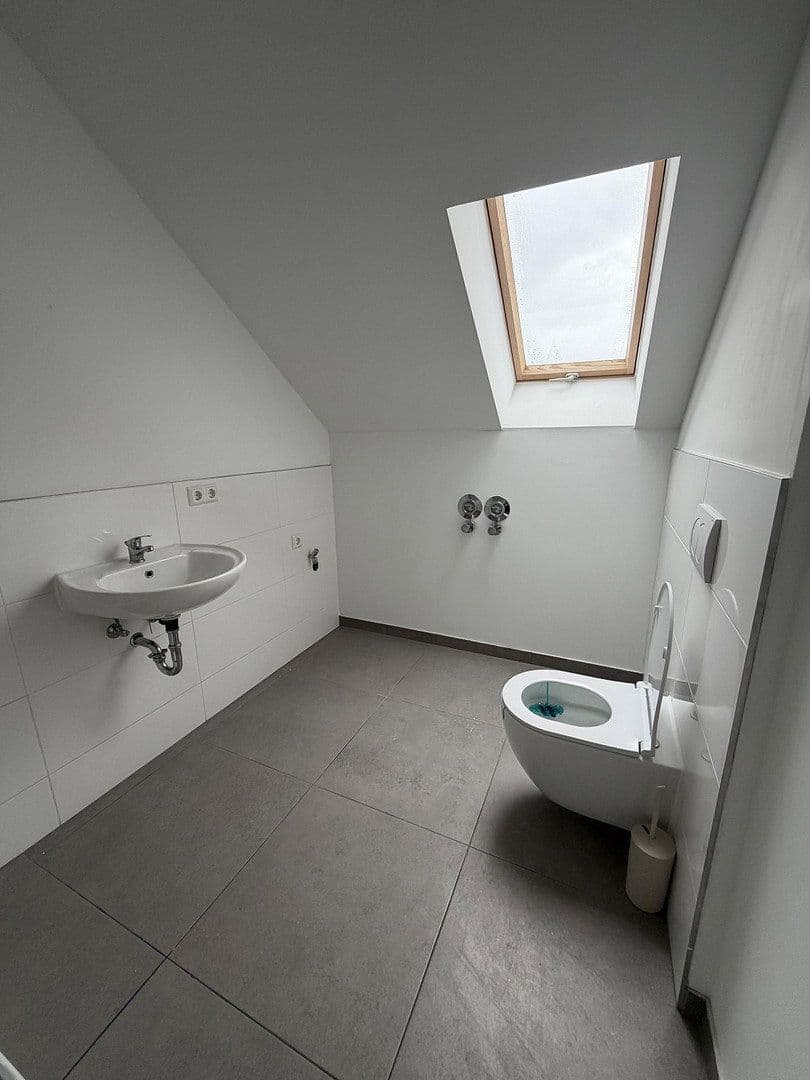 Pronájem bytu 2+1 50 m², Niederwaldstraße 9, Sandweier, Baden-Baden, Bádensko-Württembersko Pronájem bytu 2+1 50 m², Niederwaldstraße 9, Sandweier, Baden-Baden, Bádensko-Württembersko