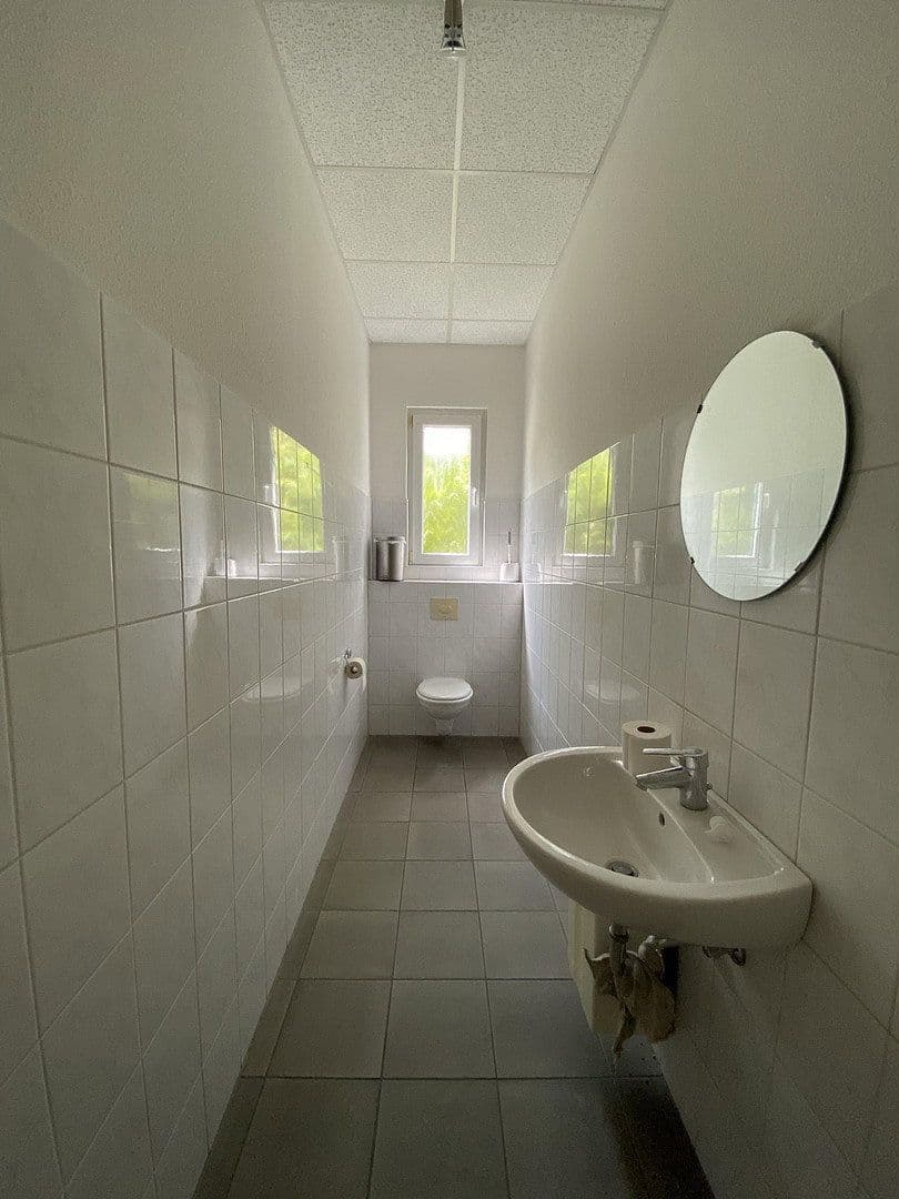 Pronájem nebytového prostoru 969 m², Meißener Dorfstraße 35, Minden, Severní Porýní-Vestfálsko Pronájem nebytového prostoru 969 m², Meißener Dorfstraße 35, Minden, Severní Porýní-Vestfálsko