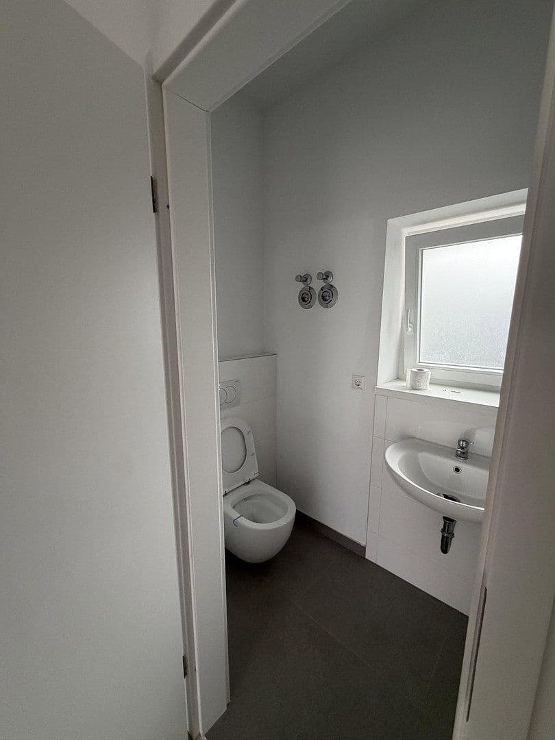 Pronájem bytu 2+1 45 m², Niederwaldstraße 9, Baden-Baden, Bádensko-Württembersko Pronájem bytu 2+1 45 m², Niederwaldstraße 9, Baden-Baden, Bádensko-Württembersko