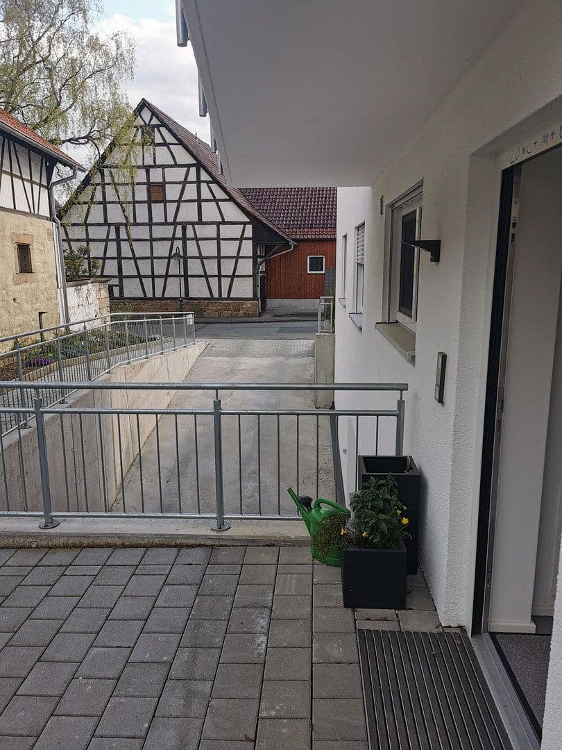 Pronájem bytu 4+1 125 m², Pliezhausen, Bádensko-Württembersko Pronájem bytu 4+1 125 m², Pliezhausen, Bádensko-Württembersko